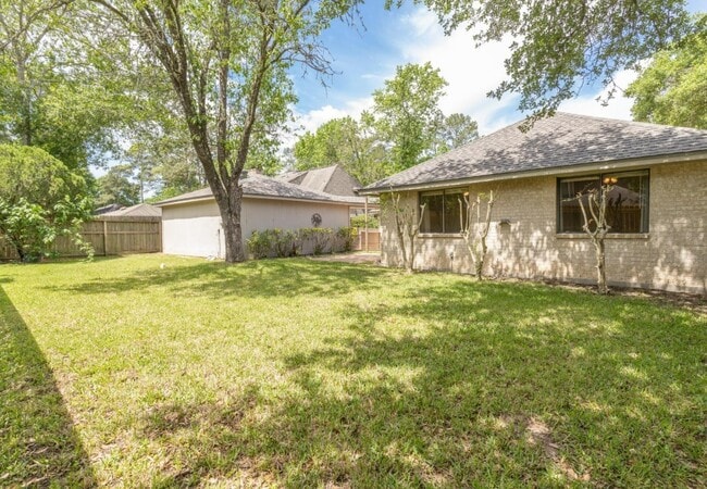 Building Photo - 3926 Oak Gardens Dr