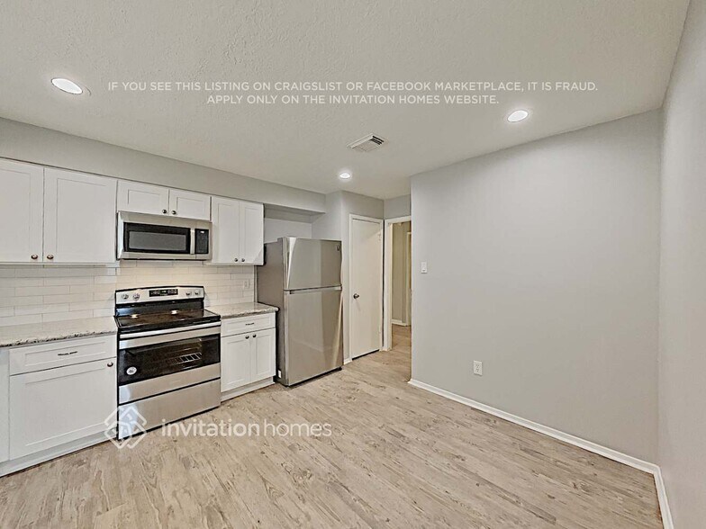 Building Photo - 3014 Early Turn Dr