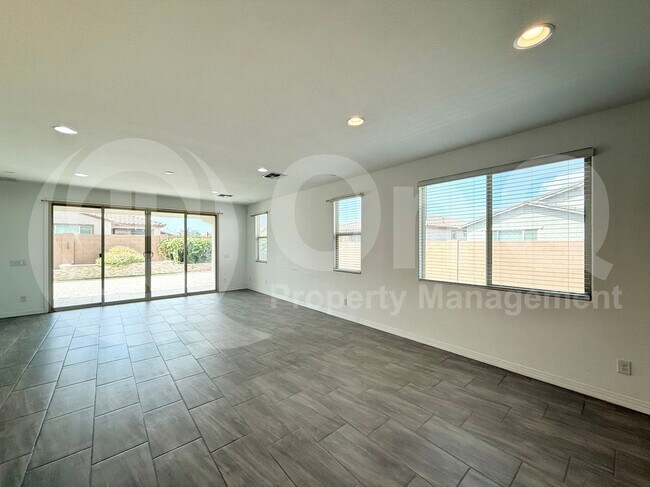 Building Photo - 6908 S 12th Way