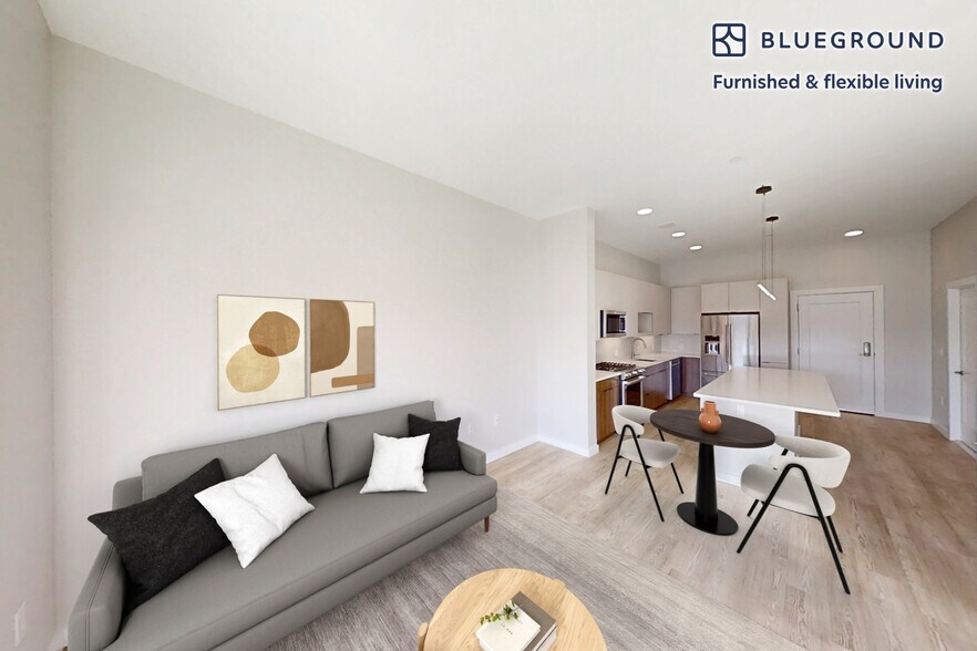 Building Photo - 20 Fourth Avenue-SI ID3577A