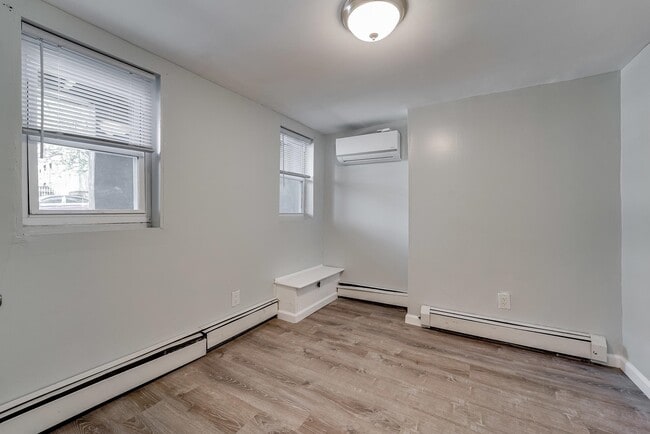 Building Photo - 214 Olean Ave