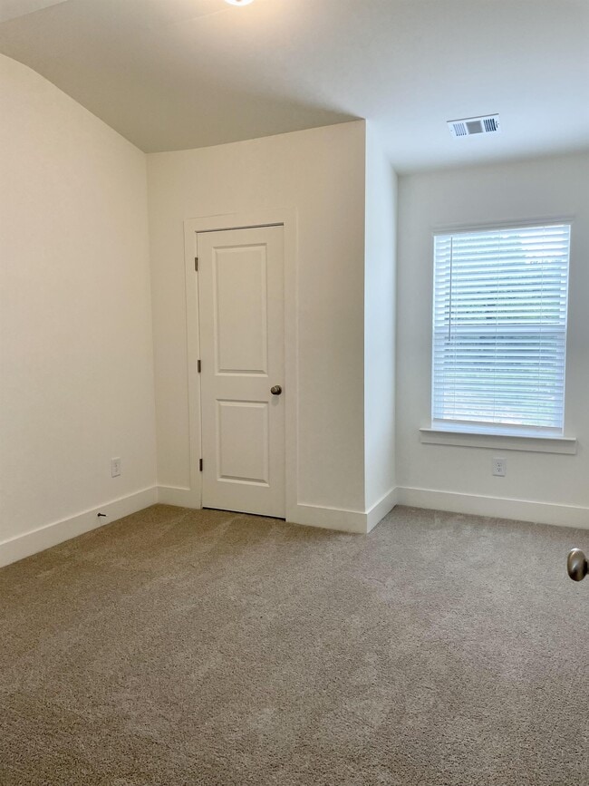 Building Photo - 374 Auburn Valley Wy