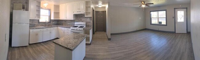 Building Photo - 7617 Delavan Dr