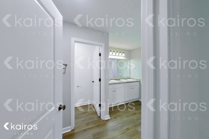 Building Photo - 11 Cottage Grove Dr