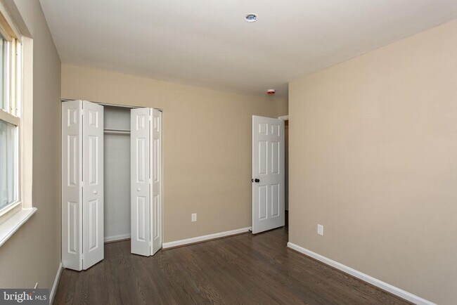 Building Photo - 5026 Preston Ln