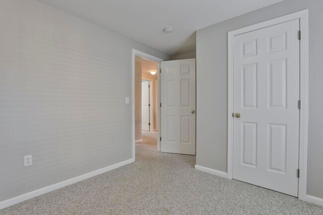 Building Photo - 98 Barbara Ln