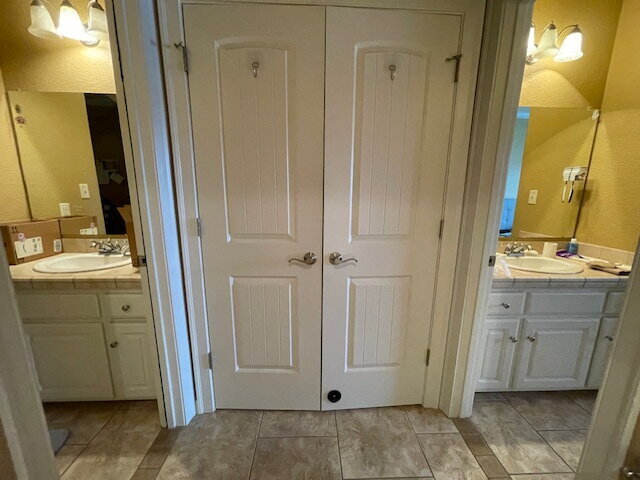 Building Photo - 2591 N Tragalger Dr.