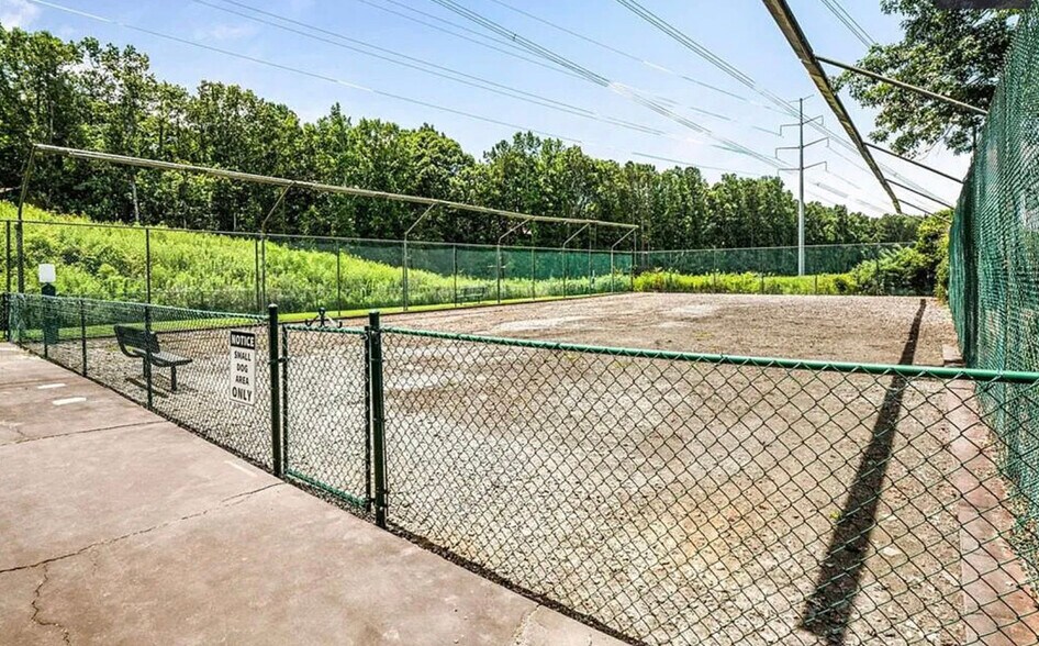 Small dog park - 6005 Wingate Way