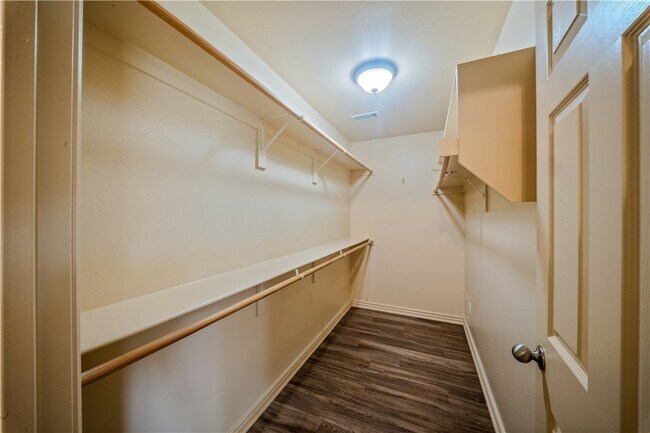 Building Photo - 288 Copper Oaks Dr