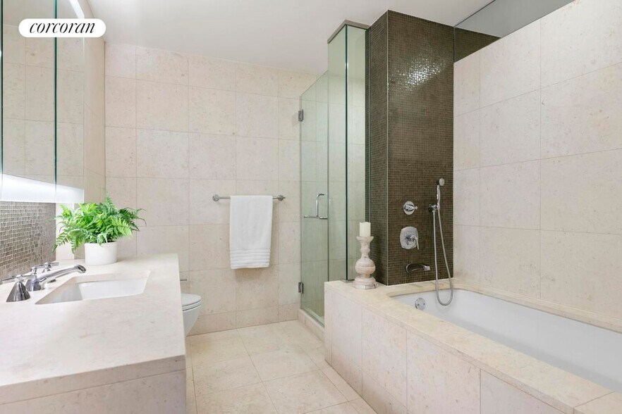 Building Photo - 70 Little W St