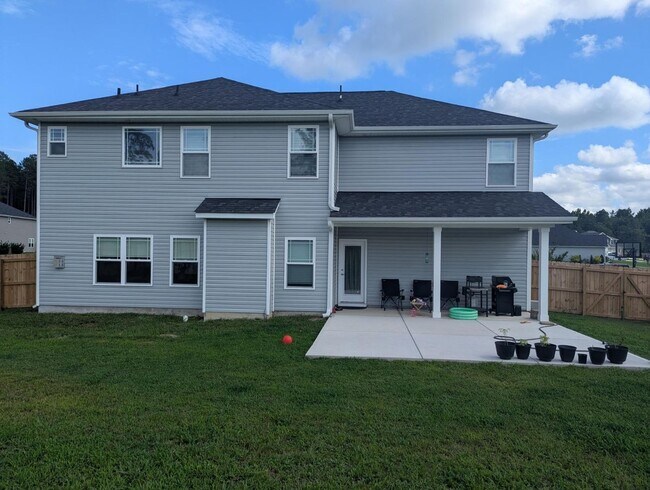 Building Photo - 132 Western pine Wy