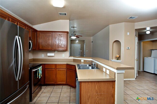 Building Photo - 5515 Lions Gate Ln