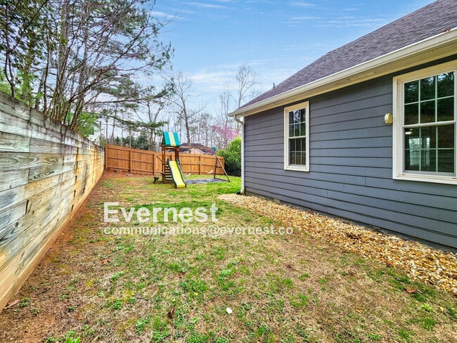 Building Photo - 2047 Arbor Forest Dr SW