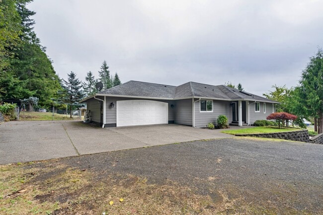 Building Photo - 502 E Ferndale Ave