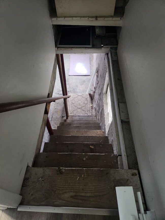 Building Photo - 2015 12th Ave