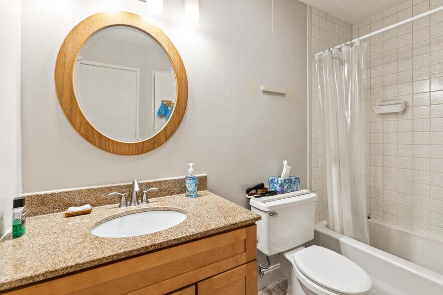 Building Photo - 100 Fellsview Ter