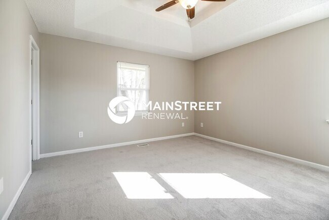 Building Photo - 3 Bedroom Pet-Friendly Home in Lees Summit, MO with Main Street Renewal