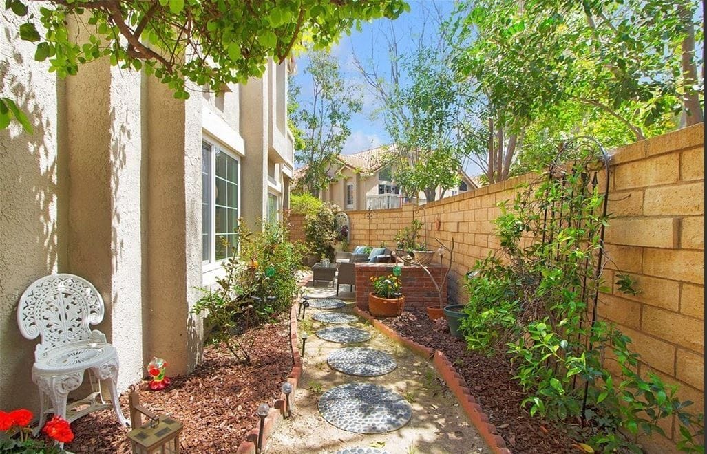 Building Photo - 28952 Canyon Lake Dr