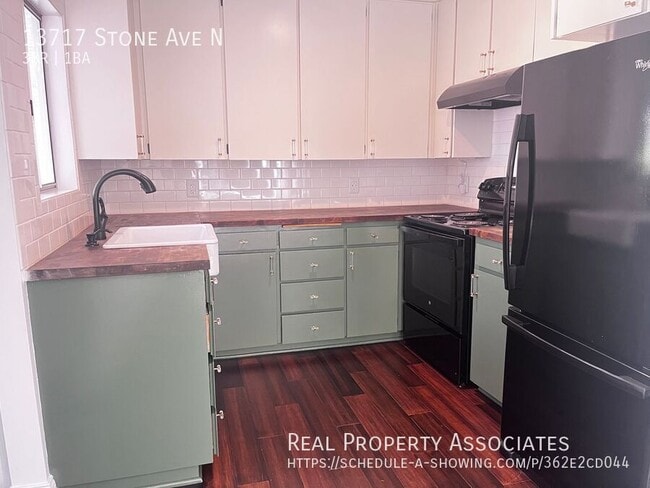 Building Photo - 13717 Stone Ave N