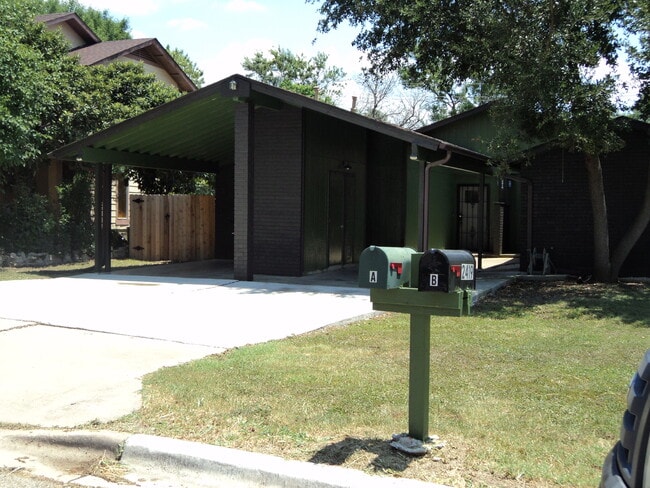 Building Photo - 2419 Burleson Ct