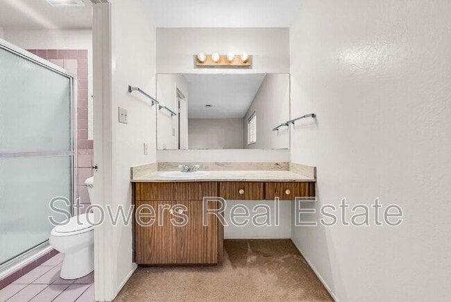 Building Photo - 925 St Louis Ct