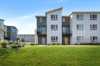 Building Photo - 972 W 540 S