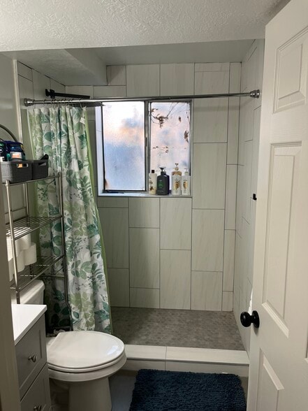 Bathroom - 1202 N 250 E