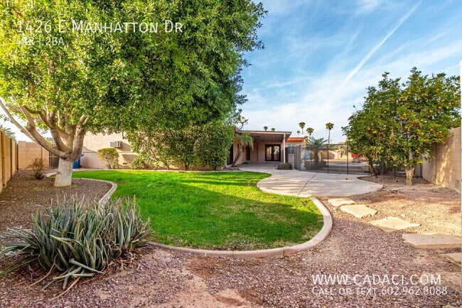 Building Photo - 1426 E Manhatton Dr