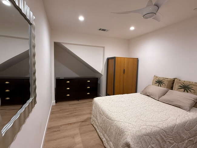 Building Photo - 22540 Itasca St