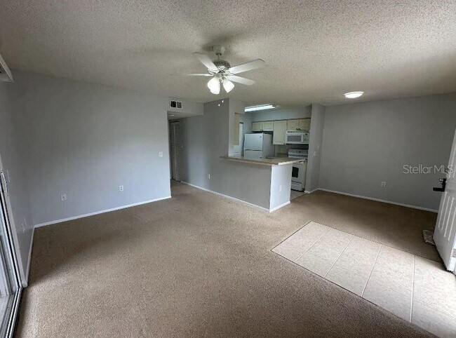Building Photo - 1222 Bermuda Lakes Ln