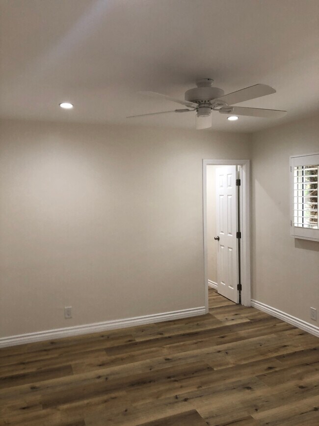 Ceiling Fans in LR & BR - 1517 11th St