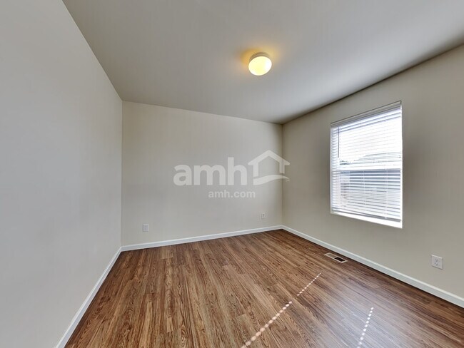 Building Photo - 18960 112th Ave Ct E