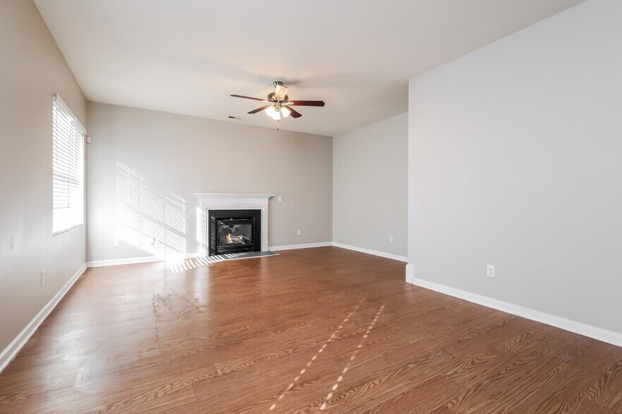 Building Photo - 5212 Chasteal Trail