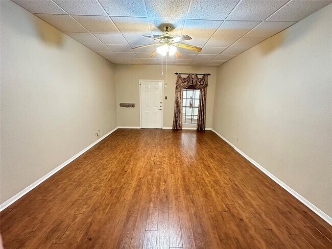 Building Photo - 801 6th St N