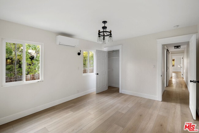 Building Photo - 4316 Kingswell Ave