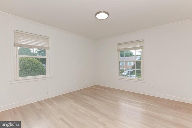 Building Photo - 3858 N Tazewell St