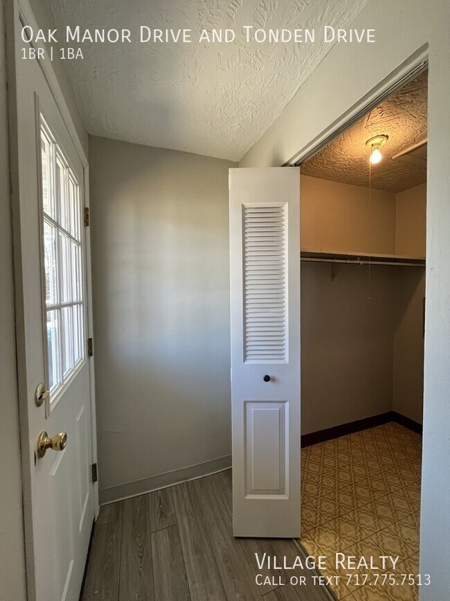 Building Photo - 228 Oak Manor Dr