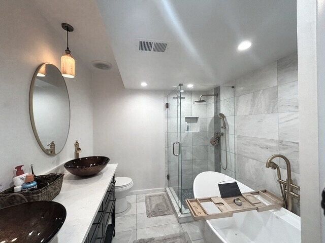 Building Photo - 6851 Roswell Rd