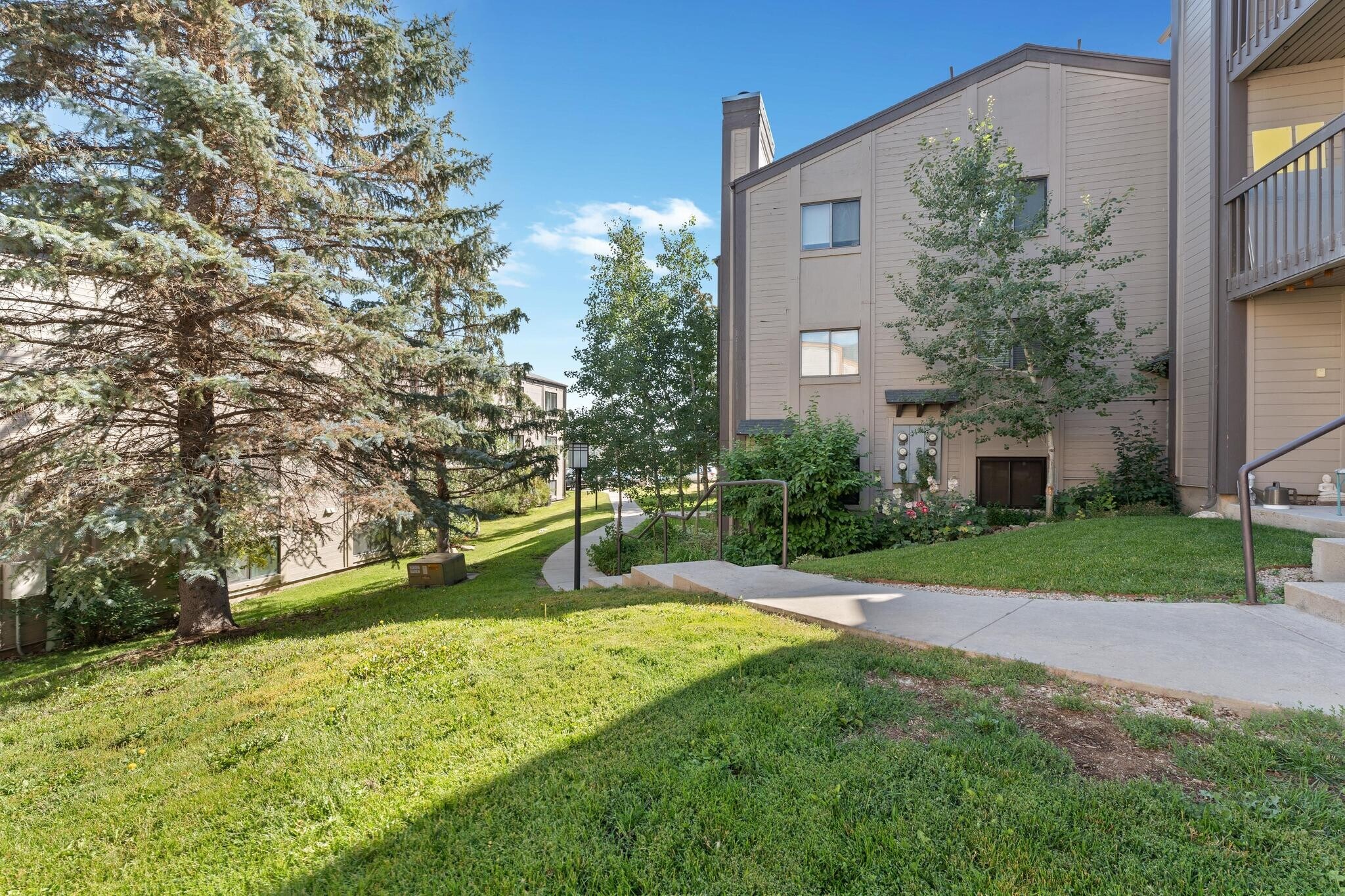 Building Photo - 1650 Upper Ironhorse Loop
