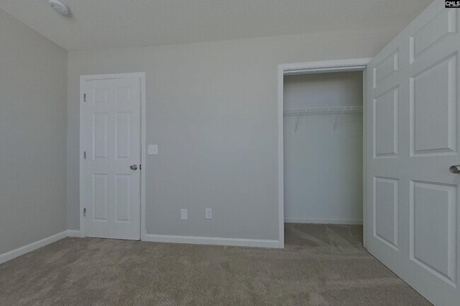 Building Photo - 134 Summer Pines Drive