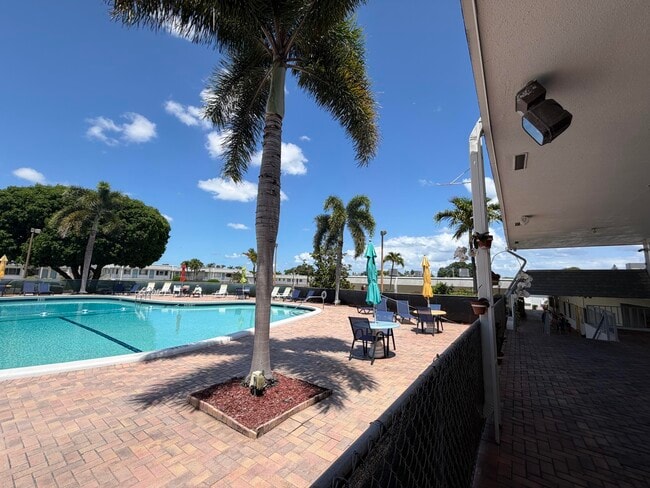 Building Photo - 3322 Cynthia Ln