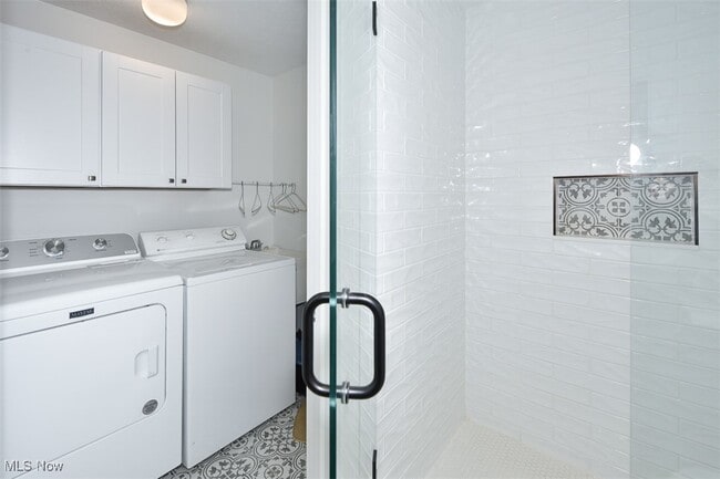 Building Photo - 19000 Lake Rd