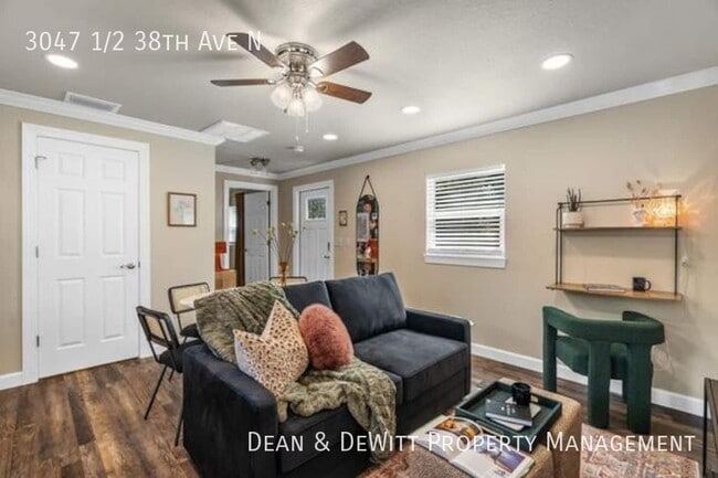 Building Photo - 3047 1/2 38th Ave N-