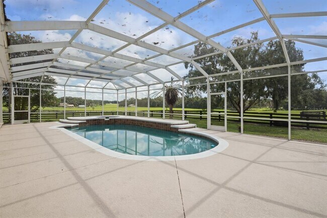 Building Photo - 35520 Timbertop Ln