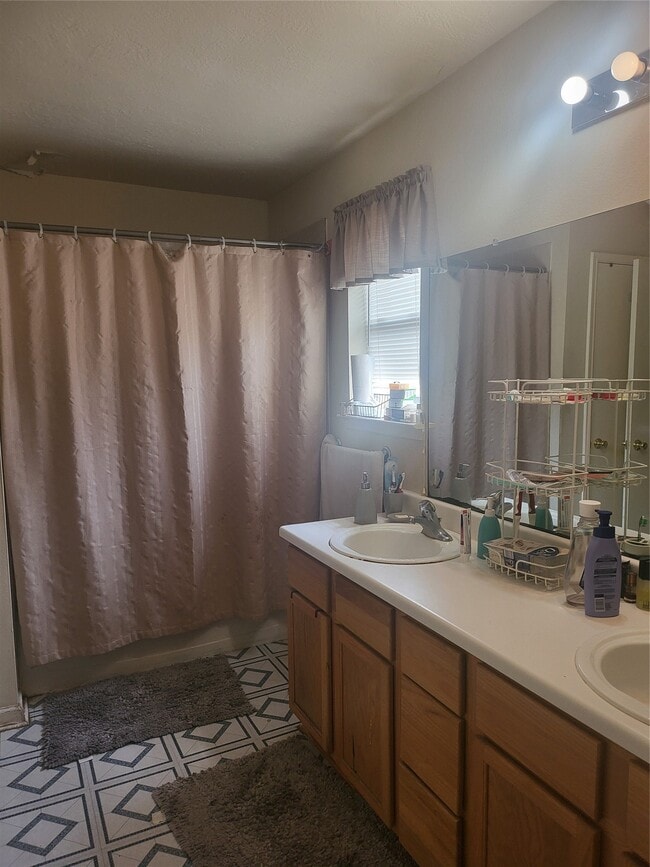 Building Photo - 17314 Glenmorris Dr