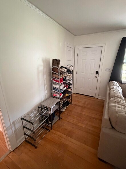 Building Photo - 202 Mayfield Dr