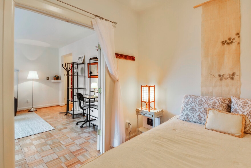 Bedroom - 3601 Greenway