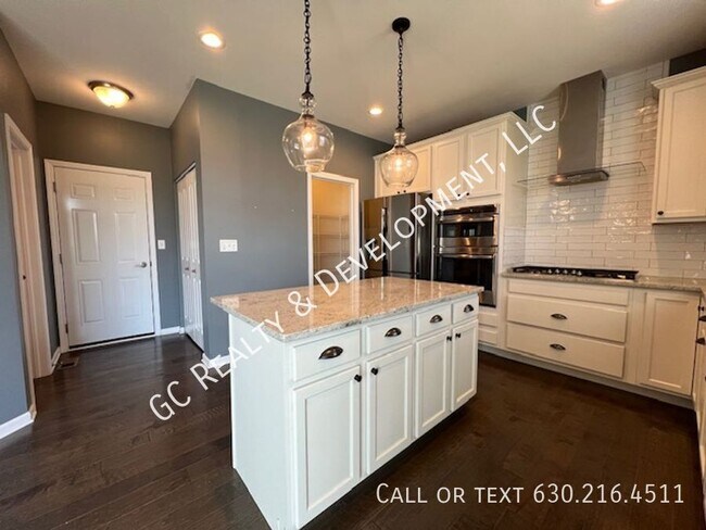 Building Photo - 846 Harwood Ave