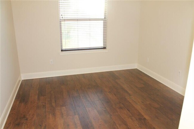 Building Photo - 2513 Rusk Ct