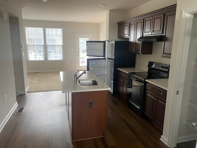 Building Photo - 36 Anthem St